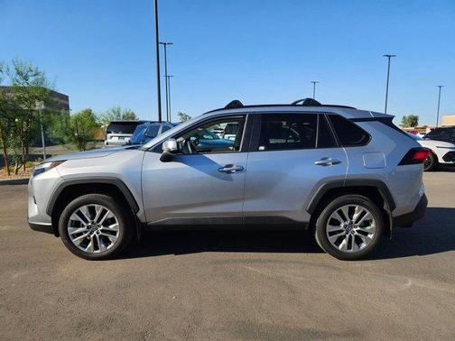 2022 Toyota RAV4 XLE Premium