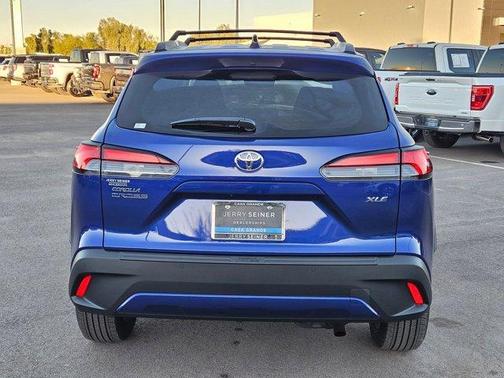 2025 Toyota Corolla Cross XLE