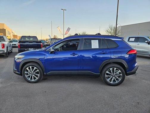 2025 Toyota Corolla Cross XLE