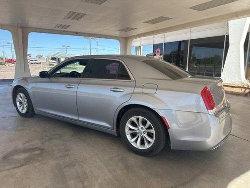 2015 Chrysler 300 Limited