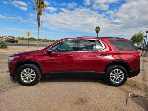 2020 Chevrolet Traverse LT Leather