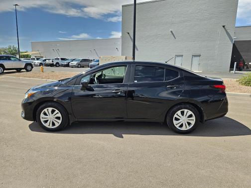 Super Black 2024 Nissan Versa 1.6 S