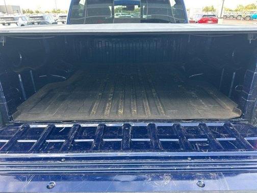 2023 Nissan Titan SV