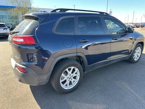 2016 Jeep Cherokee Sport