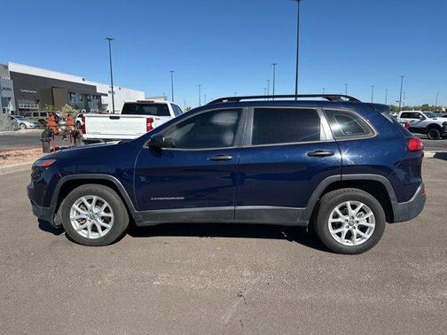 2016 Jeep Cherokee Sport