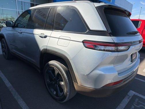 2024 Jeep Grand Cherokee Laredo