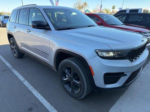 2024 Jeep Grand Cherokee Laredo