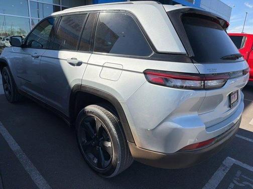 2024 Jeep Grand Cherokee Laredo