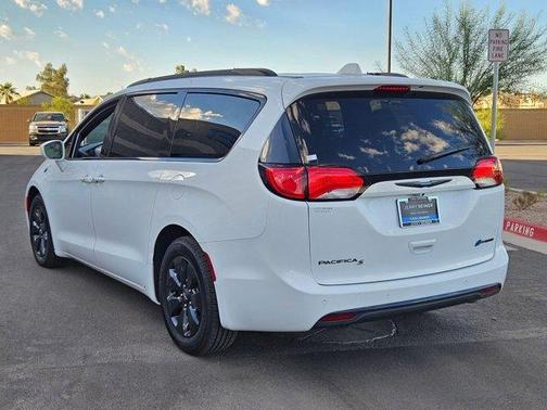 2020 Chrysler Pacifica Hybrid Touring L