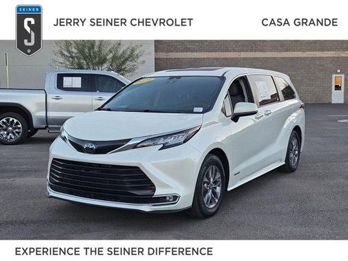 2021 Toyota Sienna XLE
