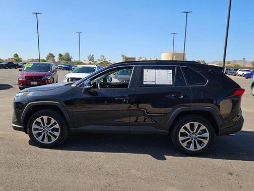 2023 Toyota RAV4 XLE Premium