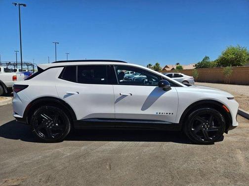 2025 Chevrolet Equinox EV RS