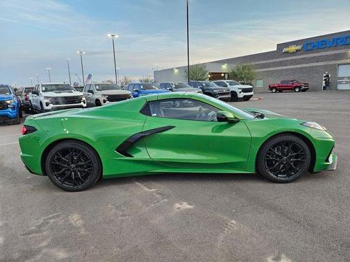 2026 Chevrolet Corvette Stingray w/2LT