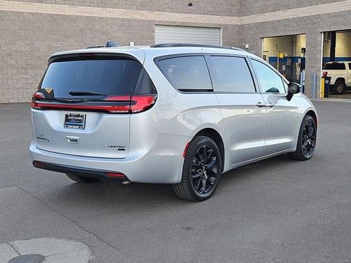 2023 Chrysler Pacifica Limited