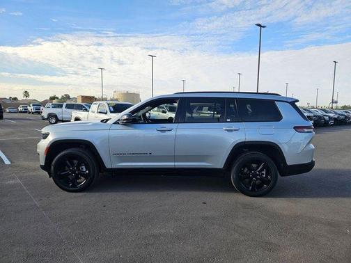 2024 Jeep Grand Cherokee L Laredo