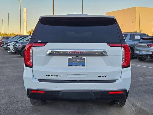 2023 GMC Yukon SLT