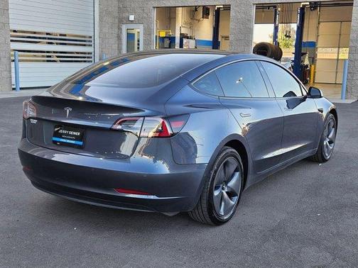 2022 Tesla Model 3 Base