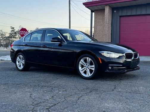 2018 BMW 330 i xDrive