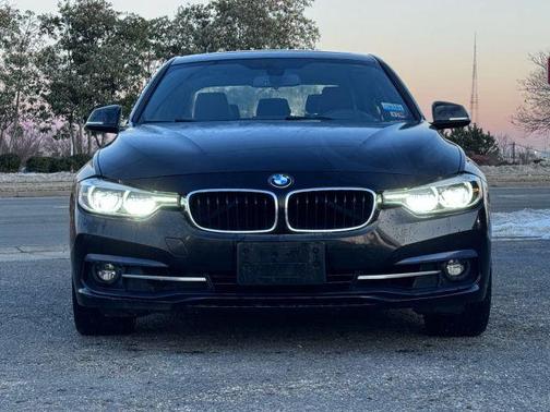 2018 BMW 330 i xDrive