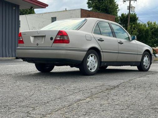 Gold 1996 Mercedes-Benz C-Class C 280