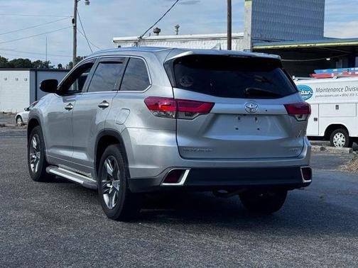 2018 Toyota Highlander Limited Platinum