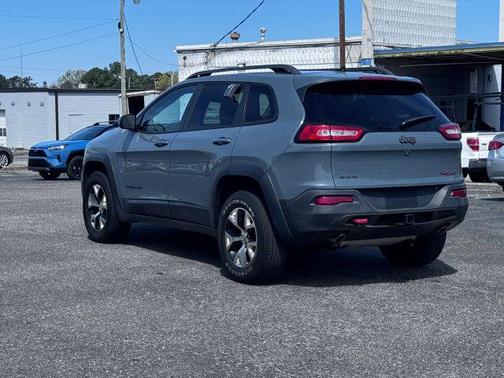 Gray 2014 Jeep Cherokee Trailhawk