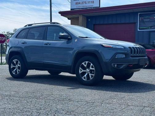 Gray 2014 Jeep Cherokee Trailhawk