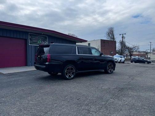 2017 Chevrolet Suburban LS