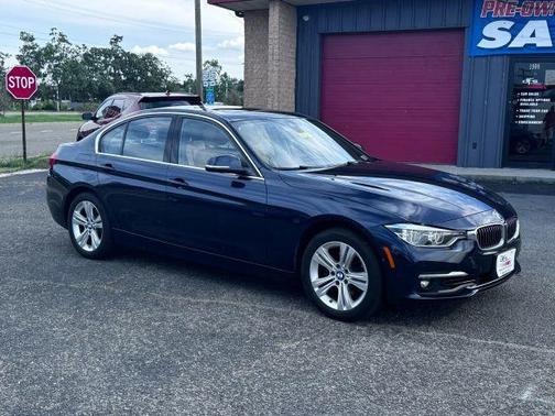 2017 BMW 330 i xDrive