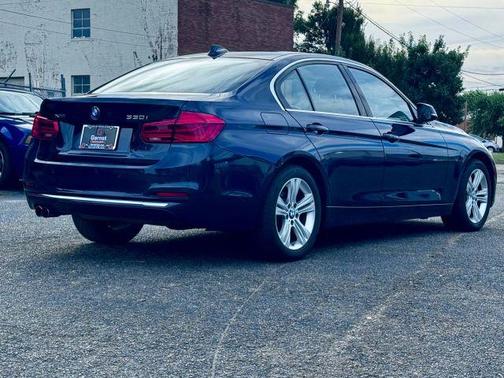 2017 BMW 330 i xDrive
