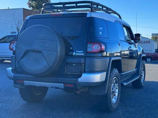 2013 Toyota FJ Cruiser Base