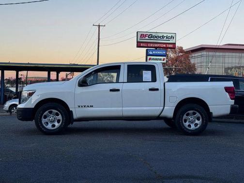 2017 Nissan Titan S