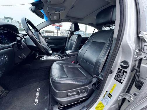 2012 Hyundai Genesis 3.8