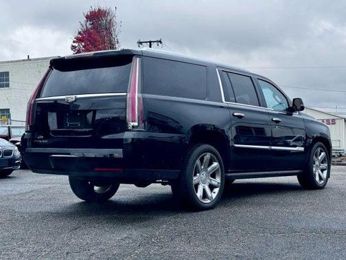 2018 Cadillac Escalade ESV Premium Luxury