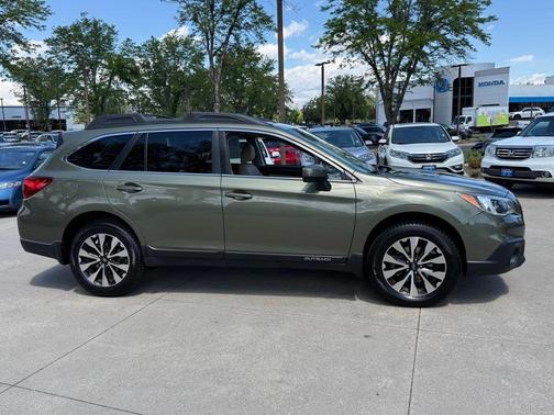 Wilderness Green Metallic 2017 Subaru Outback 2.5i Limited