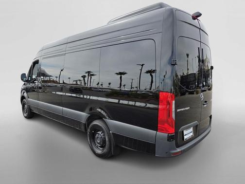 2025 Mercedes-Benz Sprinter 2500 Standard Roof