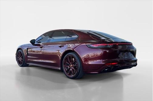 2022 Porsche Panamera Turbo S Executive