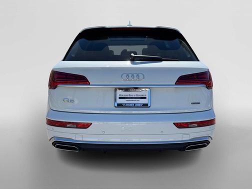 Glacier White Metallic 2022 Audi Q5 e 55 S line quattro Premium