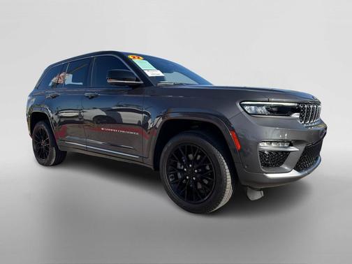 2022 Jeep Grand Cherokee Summit