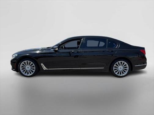 2016 BMW 750 i xDrive