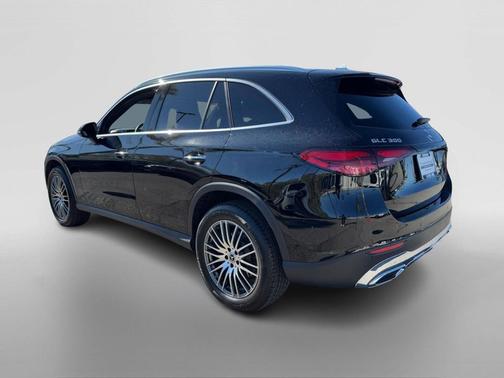 2025 Mercedes-Benz GLC 300 Base