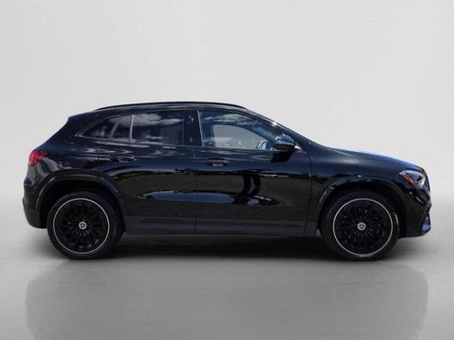 Midnight Black 2026 Mercedes-Benz GLA 250 Base