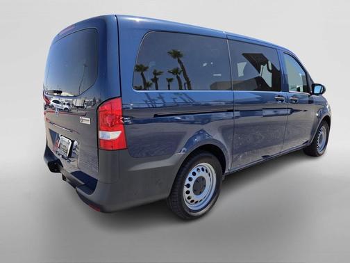 2023 Mercedes-Benz Metris Base
