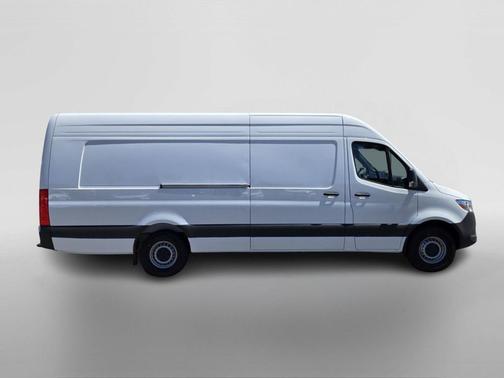 2025 Mercedes-Benz Sprinter 2500 Standard Roof