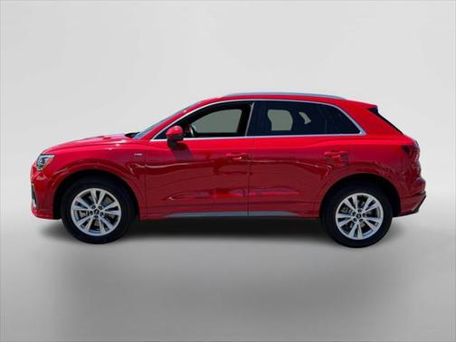 2022 Audi Q3 45 S line Premium