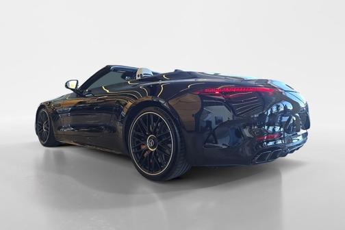 2025 Mercedes-Benz AMG SL 63 S E Performance