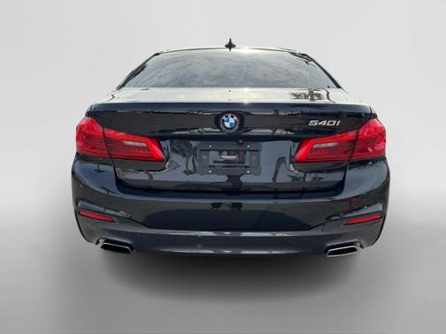 2019 BMW 540 i