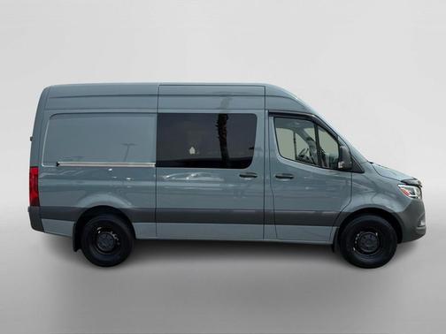 2023 Mercedes-Benz Sprinter 2500