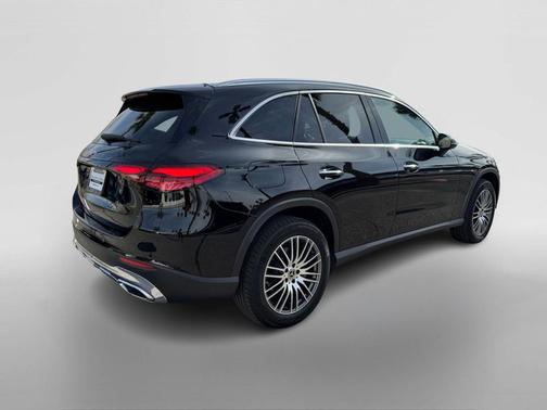 2025 Mercedes-Benz GLC 300 Base
