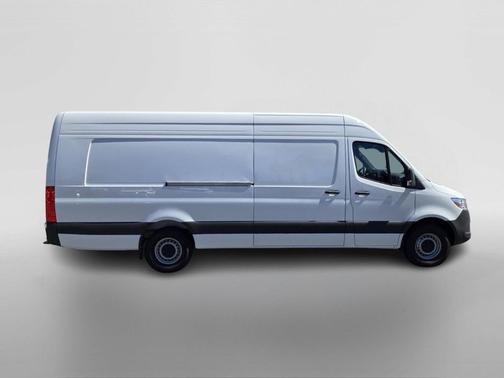 2025 Mercedes-Benz Sprinter 2500 Standard Roof